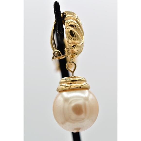 Vintage Pearl Drop Clip On Earrings Dangle Gold Tone Heavy Chunky 1980s BinAI - Picture 8 of 12